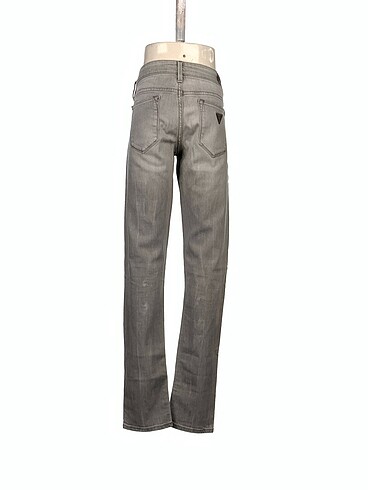 26 Beden Guess Jean / Kot %70 İndirimli.