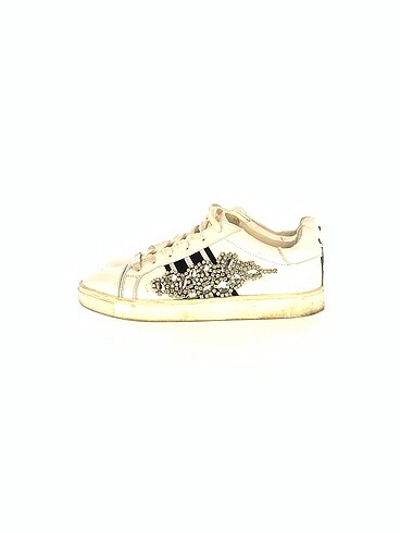 Carvela Spor Ayakkabı %70 İndirimli.