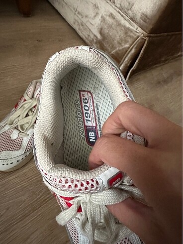 38 Beden New balance 1906R White Red