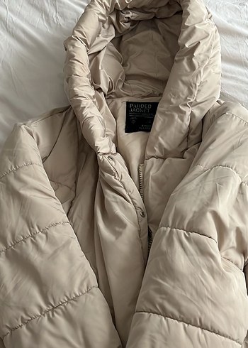 Stradivarius Bej Kadın Puf Mont, Midi Boy, Basic Model