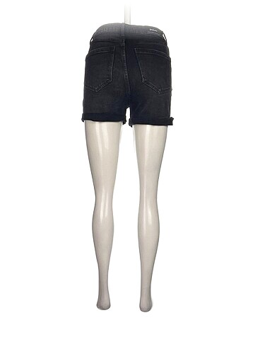 34 Beden Stradivarius Mini Şort %70 İndirimli.