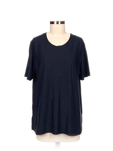 Diğer T-shirt %70 İndirimli.
