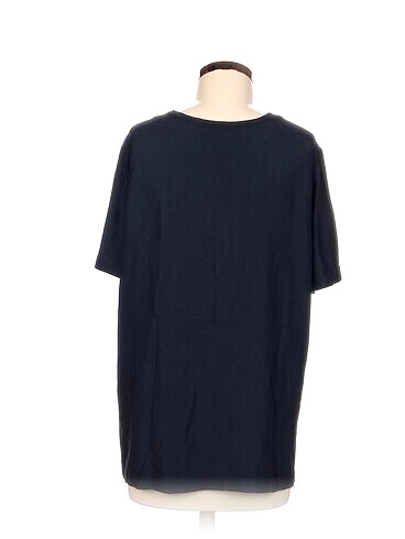 universal Beden Diğer T-shirt %70 İndirimli.