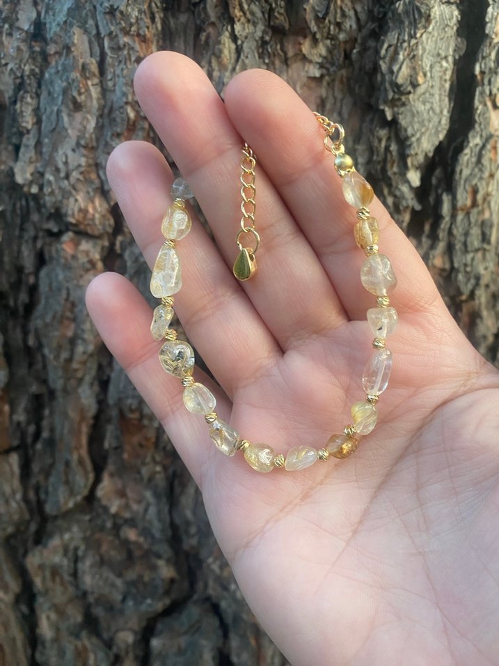 Mini Amorf Sitrin Zincir Detaylı Altın Bileklik - Görsel 4