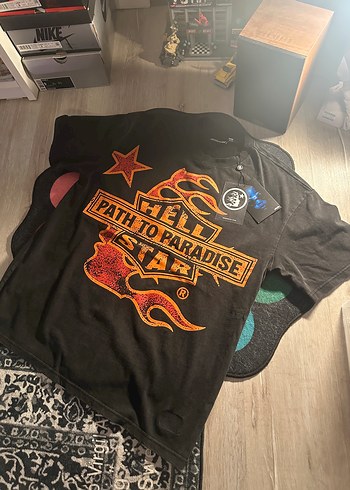 Hellstar Tee