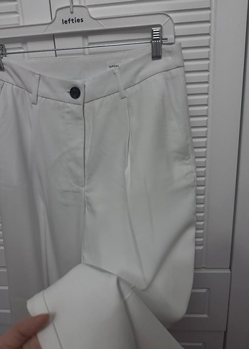 Kadın Beyaz Kumaş Pilili Kumaş Pantolon - Görsel 3