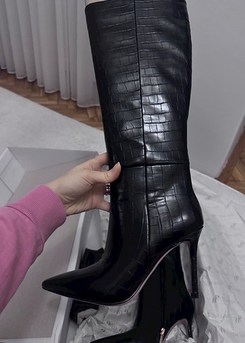 Nine West Siyah Deri İnce Topuklu Diz Boyu Çizmeler - Görsel 3