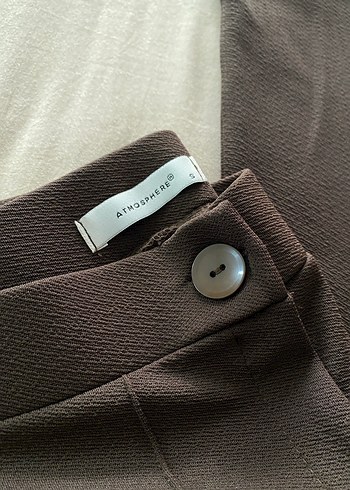 Düğmeli Koyu Kahverengi Kadın Kumaş Pantolon - Görsel 4