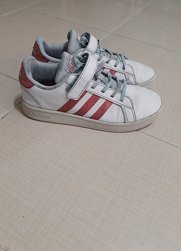 34numara orjinal Adidas ayakkabı temiz 