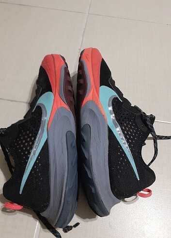 40 Beden çeşitli Renk 40numara orjinal Nike ayakkabı