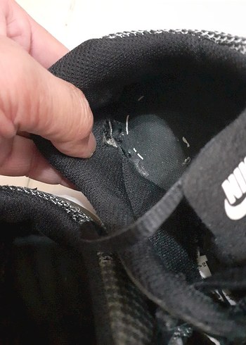 42 Beden gri Renk 42numara orjinal Nike ayakkabı temiz arka iç astar da defo var