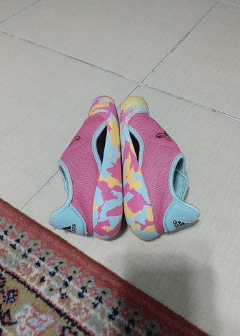 Adidas 24 numara orjinal Adidas ayakkabı tertemiz