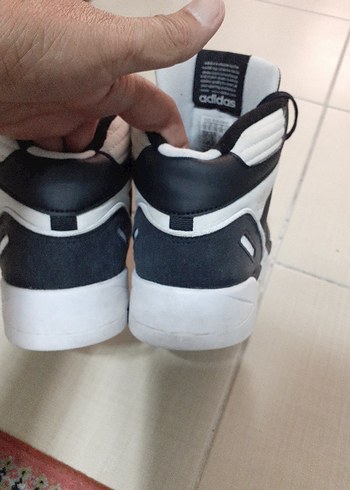 44 Beden siyah Renk 44numara orjinal Adidas basketbol ayakkabısı temiz