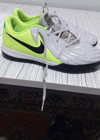 Nike Neon Yesil Beyaz Futbol Ayakkabisi