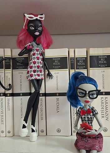 Monster High Monster High Catty Noir ve Ghoulia Yelps