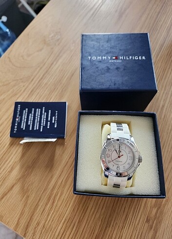  Beden beyaz Renk Tommy Hilfiger bayan saat