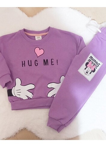 Kiz cocuk hug me takim