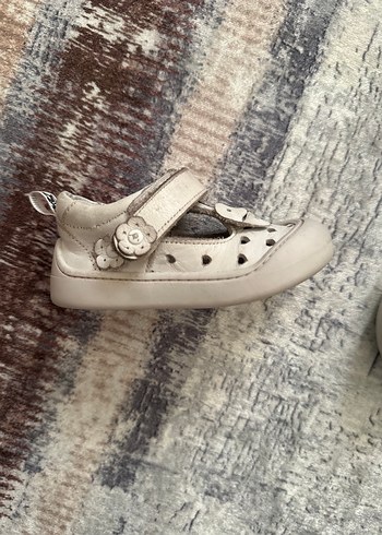 Kız Bebek Beyaz İlk Adım Ayakkabısı Velcro - Görsel 2