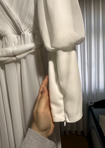 Beyaz Drapeli Uzun Elbise - Görsel 4