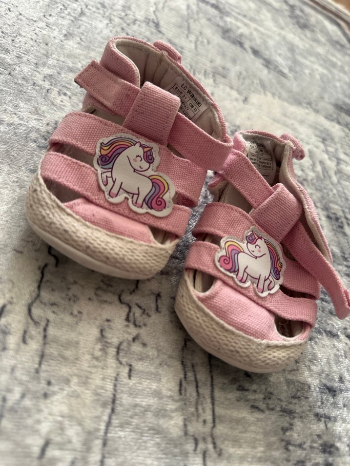 Kız Çocuk Pembe Unicorn Baskılı Cırt Cırtlı Sandalet - Görsel 2