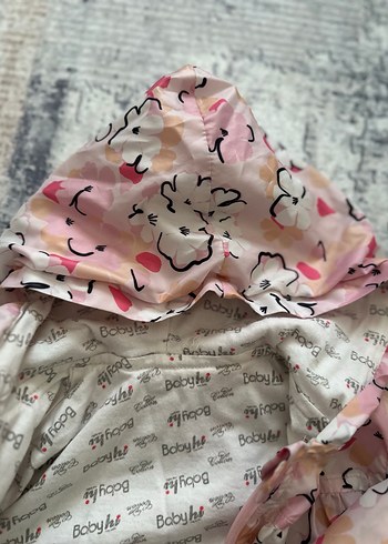 Kız Çocuk Kapüşonlu Desenli Yağmurluk - Görsel 3