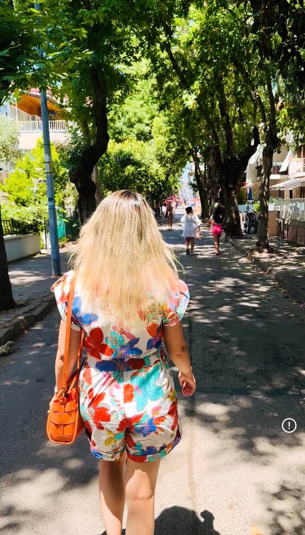 Renkli Desenli Kısa Kollu kısa şort tulum - Görsel 3