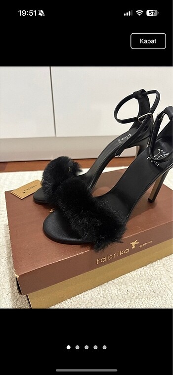 Fabrika tüylü stiletto