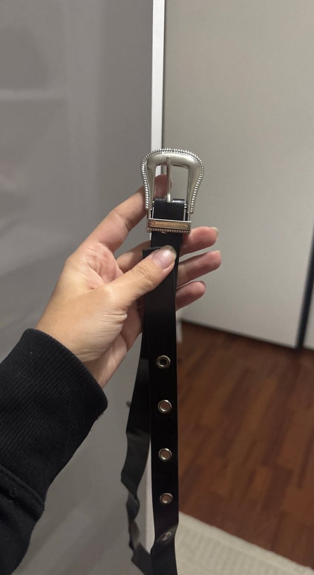 Düğmeli Siyah Kadın Panço - Görsel 4