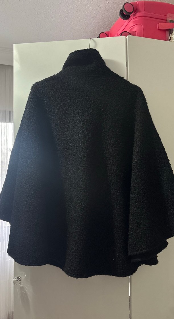 Düğmeli Siyah Kadın Panço - Görsel 3