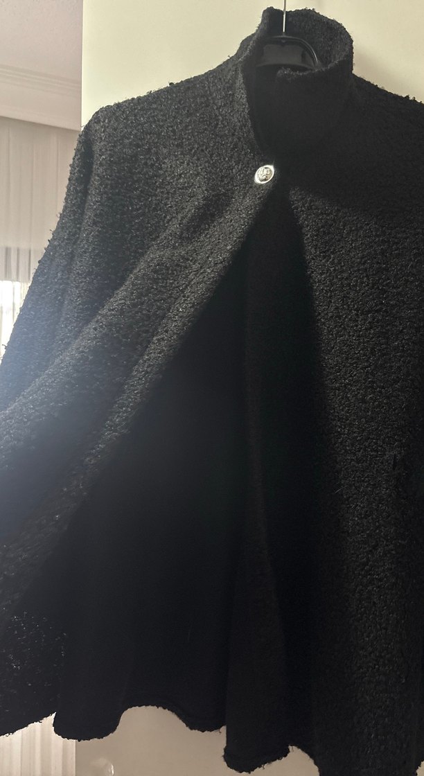 Düğmeli Siyah Kadın Panço - Görsel 2