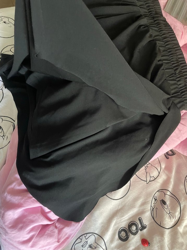 Salaş Kesim Siyah Şort - Görsel 2