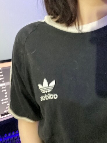 l Beden Adidas Tişört