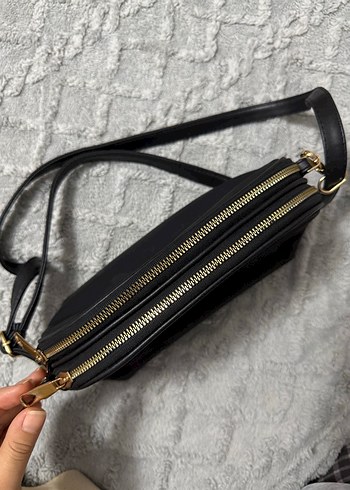 Siyah Fermuarlı Kadın Çanta - Görsel 2