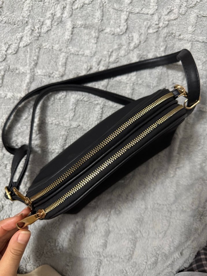 Siyah Fermuarlı Kadın Çanta - Görsel 2