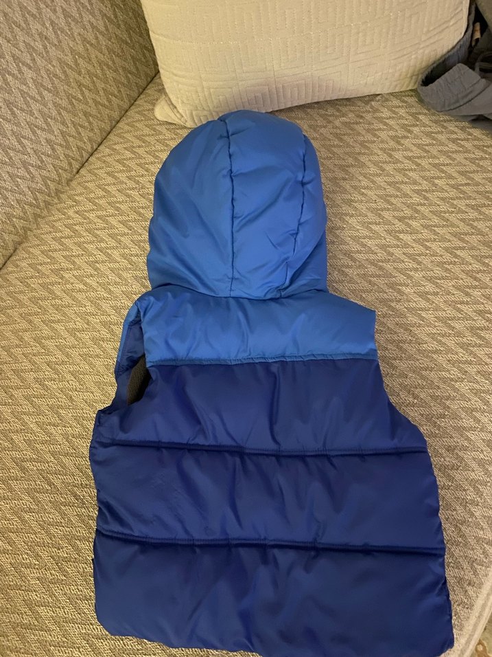 Mavi Kapüşonlu Erkek Çocuk Yelek - Görsel 3