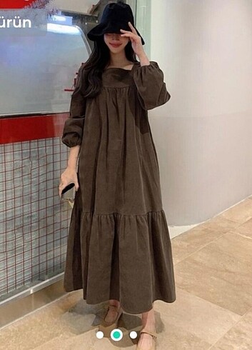 Kare yaka fırfırlı uzun elbise