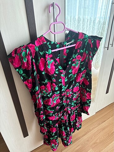 Diğer Elbise kolları vatkalı yazlık kumaş butik ürünü