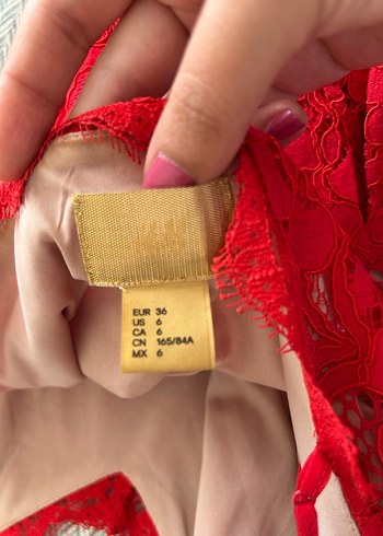 Kırmızı dantelli elbise - Görsel 4