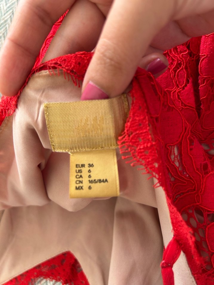 Kırmızı dantelli elbise - Görsel 4