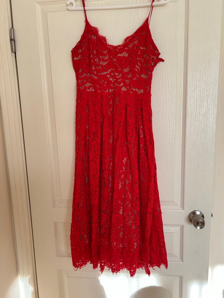 Kırmızı dantelli elbise - Görsel 2