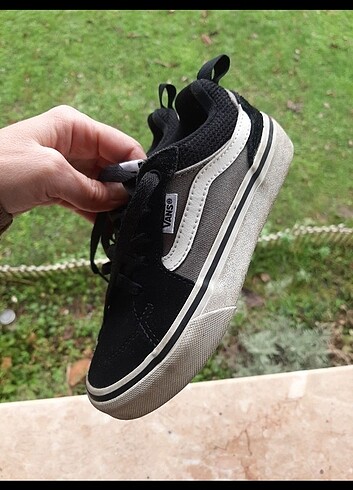 30 Beden siyah Renk Orijinal 30 num. Tertemiz yeni gibi VANS AYAKKABI