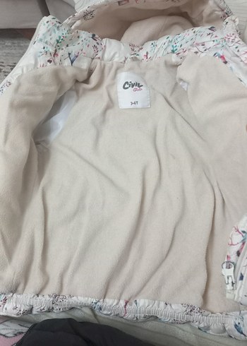 Beyaz Desenli Kız Çocuk Kürklü Mont(3-4) yas - Görsel 3