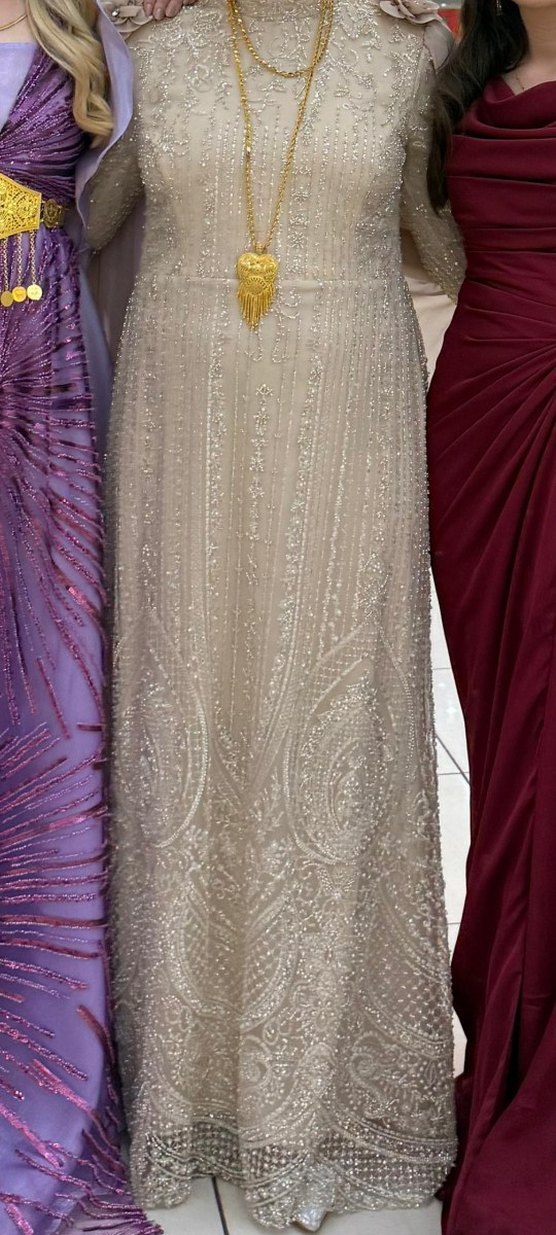 İşlemeli Drapeli Uzun Beyaz Straplez Elbise - Görsel 3