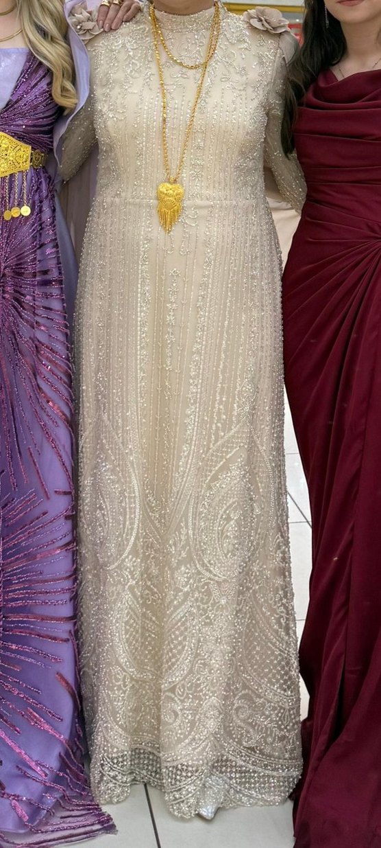 İşlemeli Drapeli Uzun Beyaz Straplez Elbise - Görsel 2