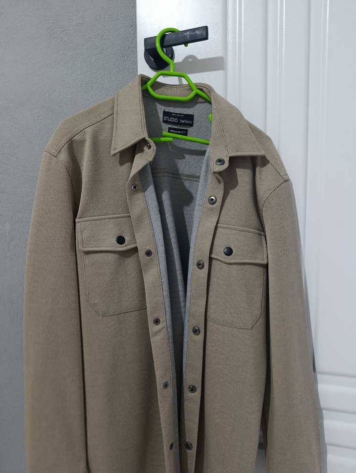 Düğmeli erkek gomlek - Görsel 2