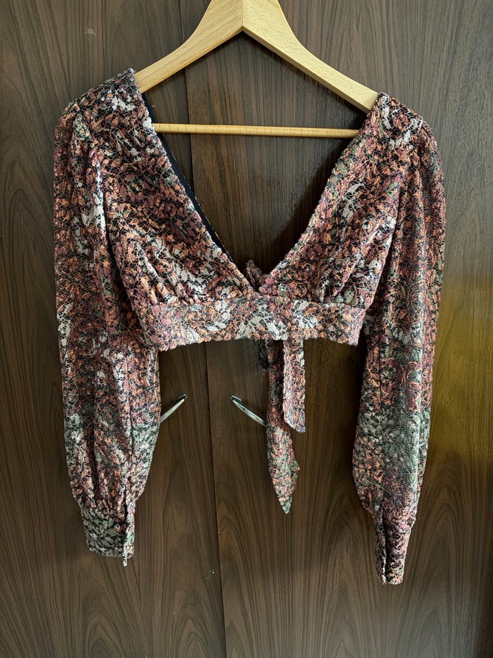 Dantel Detaylı Yılan Desenli V Yakalı Kadın Crop Top - Görsel 4