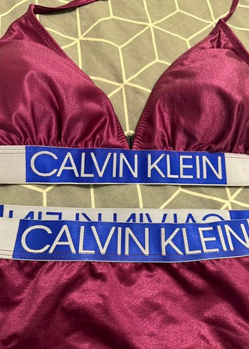 Calvin Klein Mor Straplez Bikini Takımı - Görsel 4