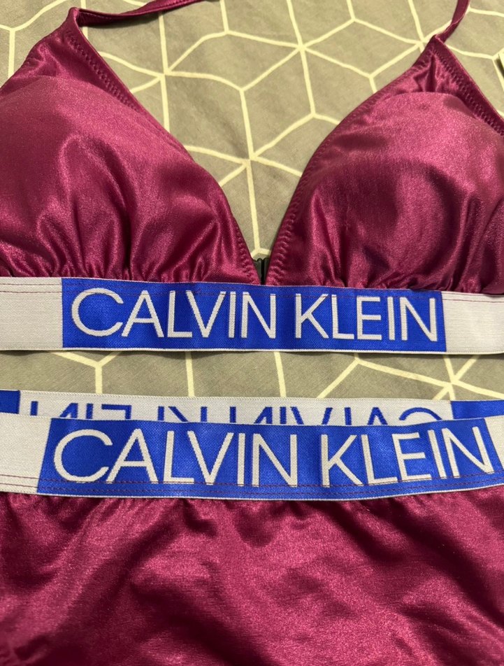Calvin Klein Mor Straplez Bikini Takımı - Görsel 4