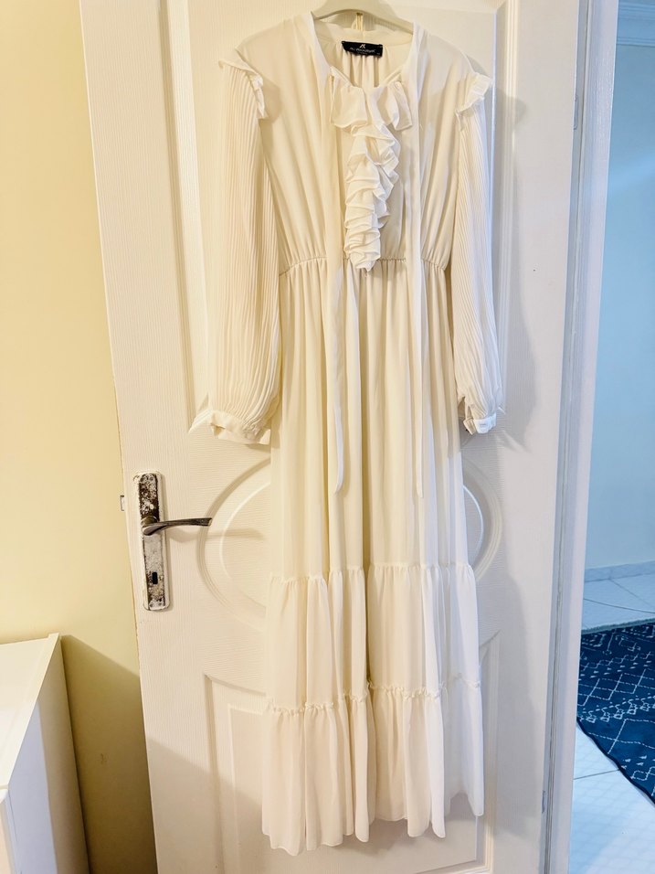 Tesettür beyaz elbise - Görsel 3