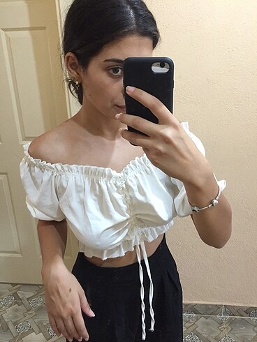 Beyaz bluz crop